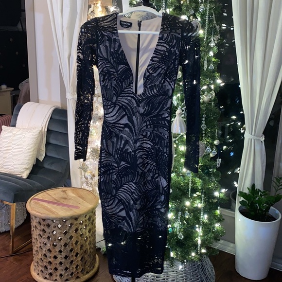 Bebe Black Lace Dress Tan Underlining Low Cut V-Neck Longsleeve lace sleeves XXS - Picture 4 of 14